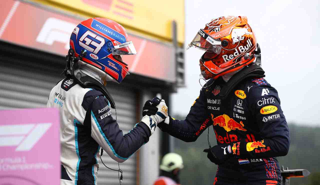 Russell e Verstappen