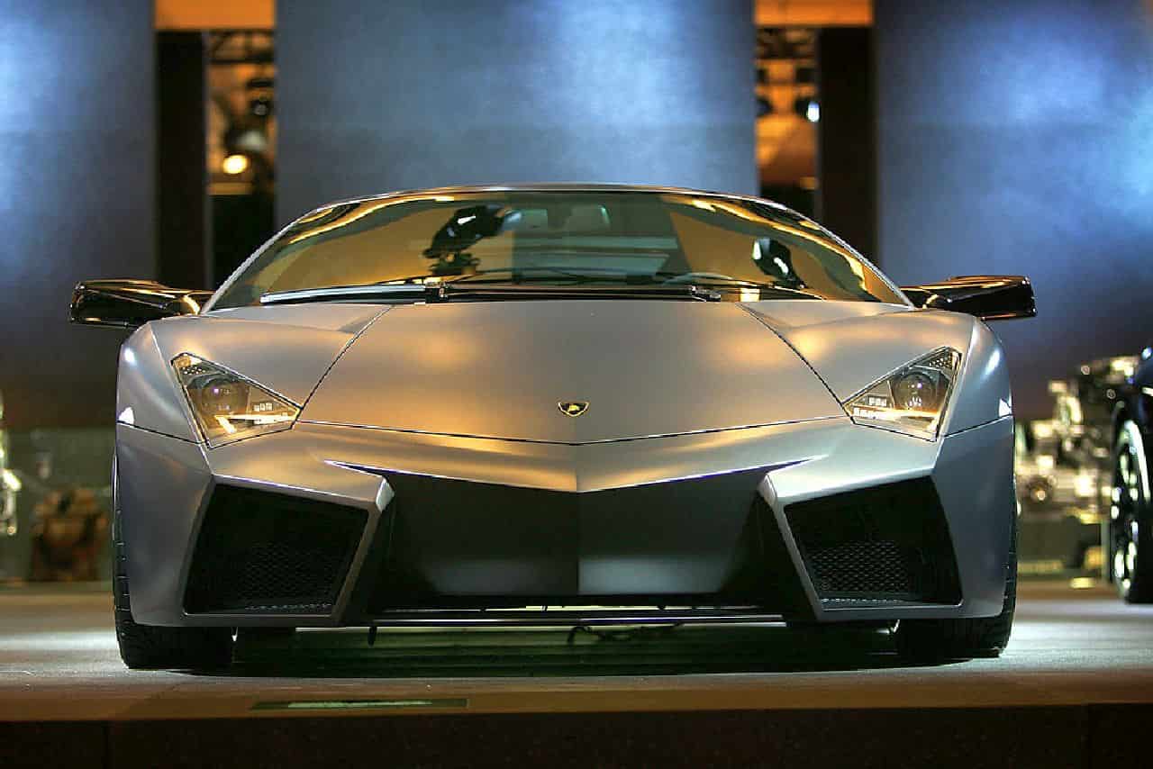 Scoperta in un fienile una rarissima Lamborghini: il video