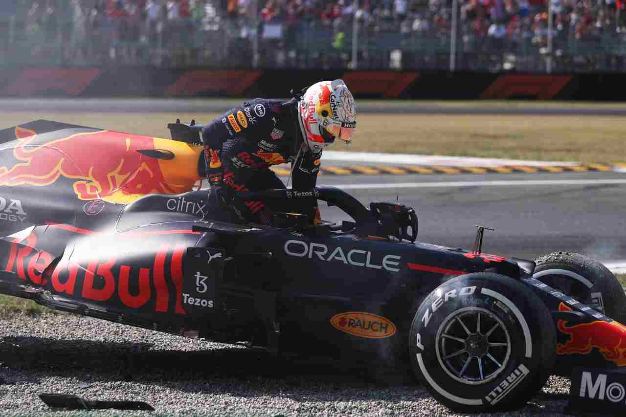 Max Verstappen della Red Bull in testa alla classifica Mondiale di Formula 1