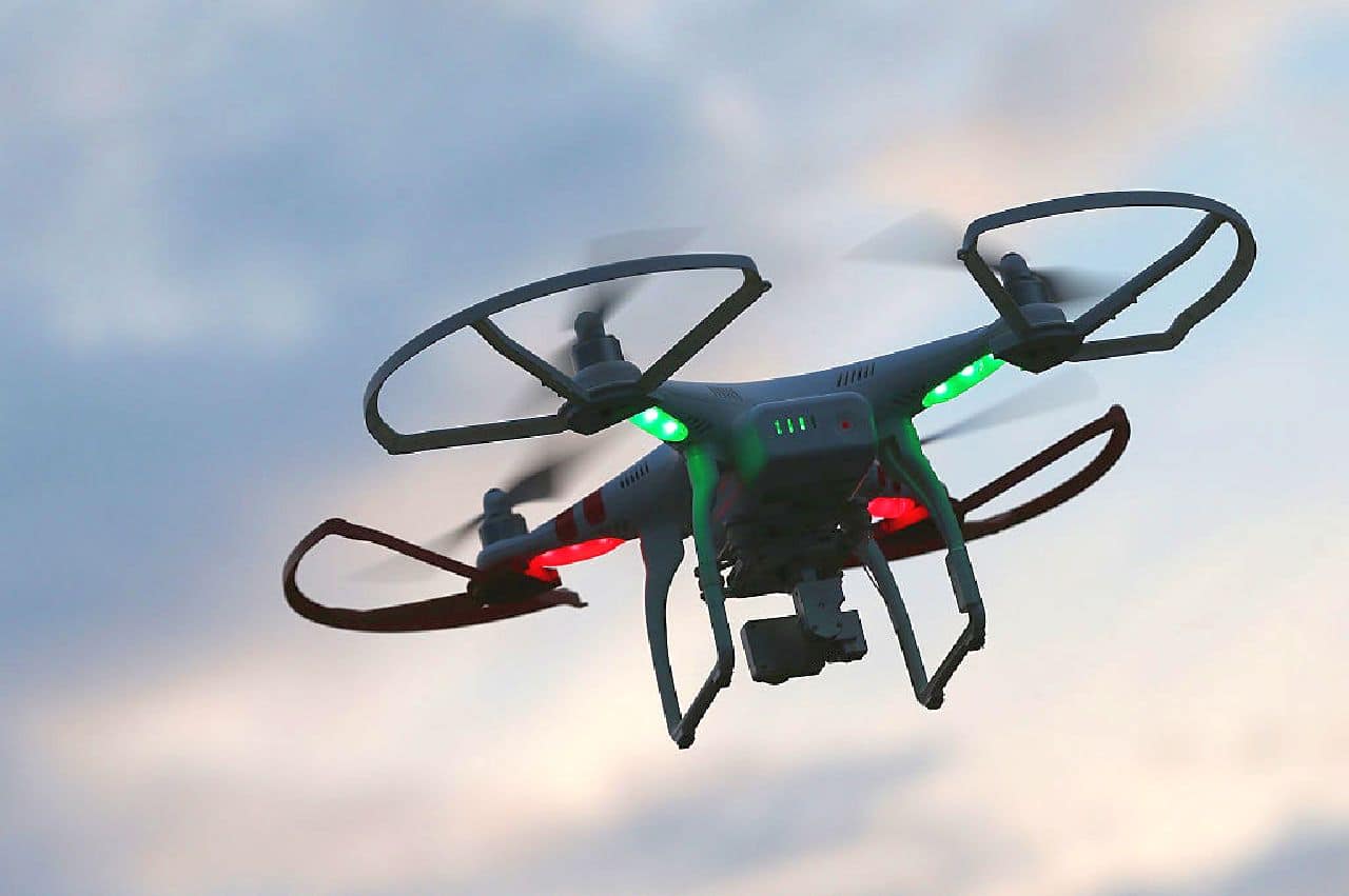 Il Drone a pannelli solari con autonomia da record: caratteristiche e dettagli