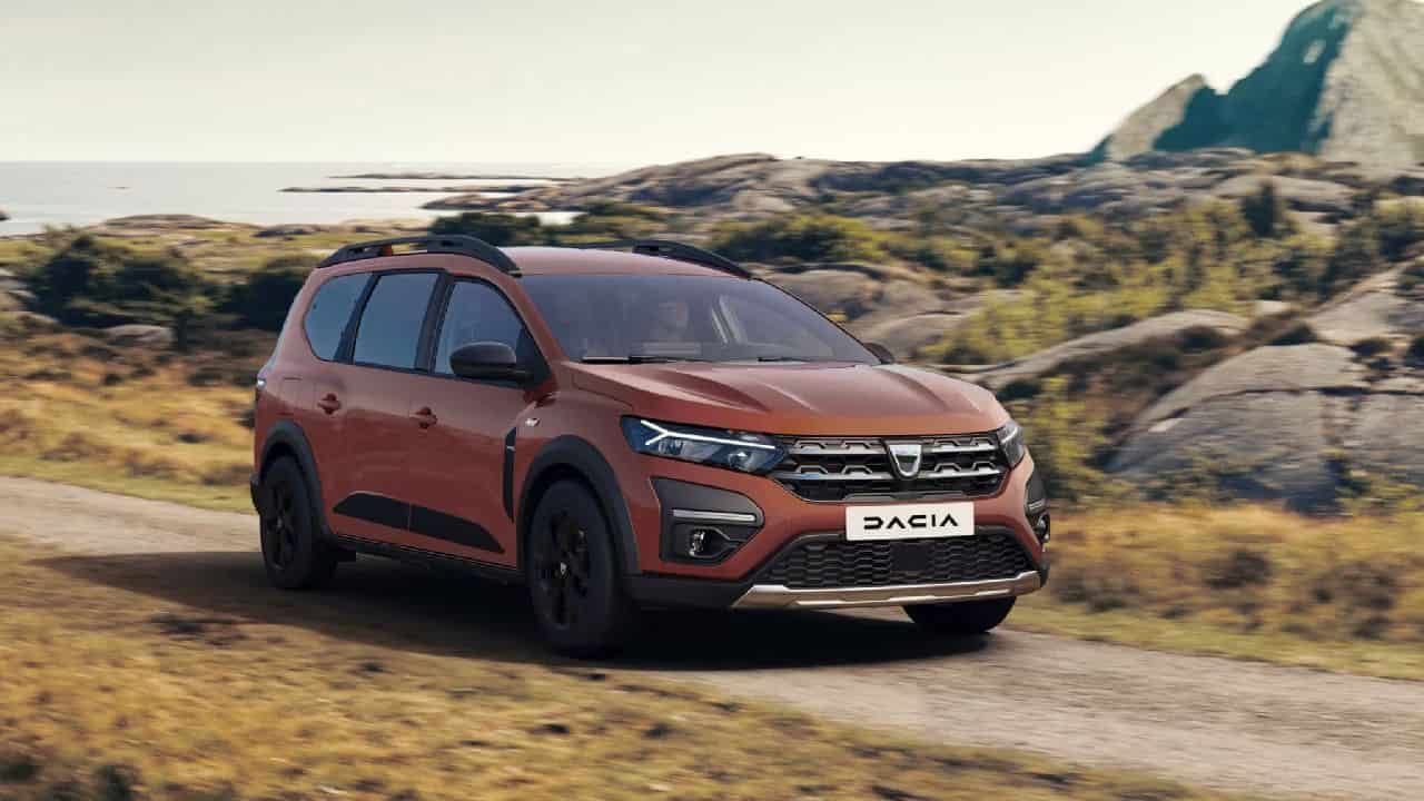 Dacia Jogger, il crossover spazioso: caratteristiche e allestimenti