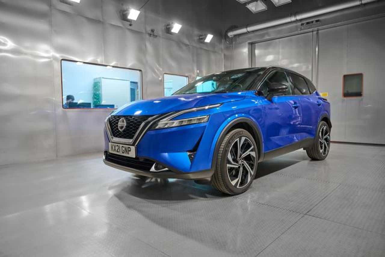 Nissan e il "profumo d'Auto nuova": trovata in laboratorio la formula giusta