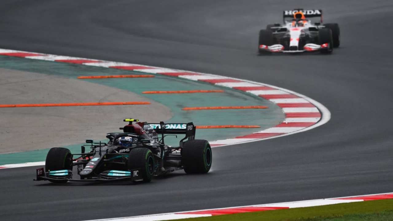 Bottas Verstappen F1 GP Turchia