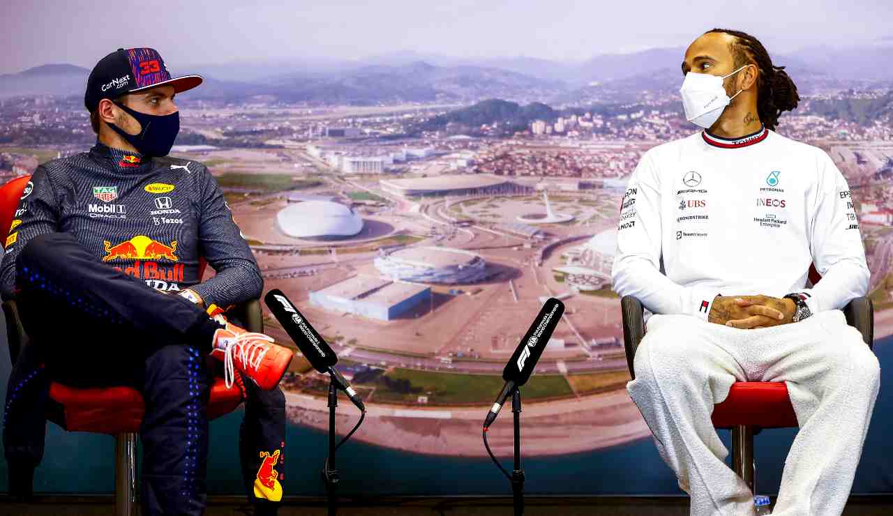 Verstappen e Hamilton