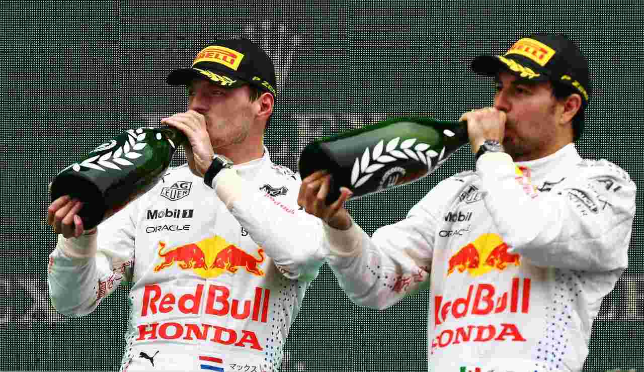 Verstappen e Perez