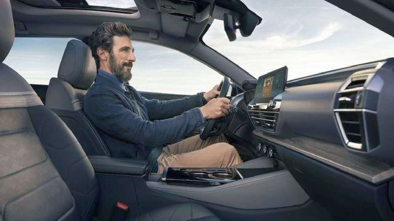 La nuova Citroen C5 X punta tutto sul comfort: le novità per i passeggeri 