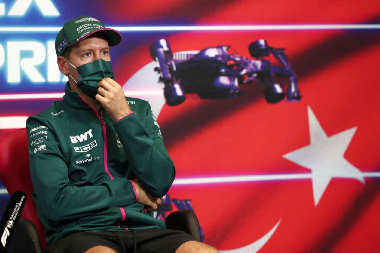 GP Turchia, Vettel: casco speciale con un messaggio per l'ambiente - Foto