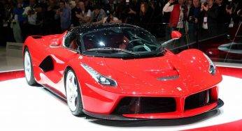 Una LaFerrari sfreccia sull’Autobahn più veloce di una F1, il video da non imitare