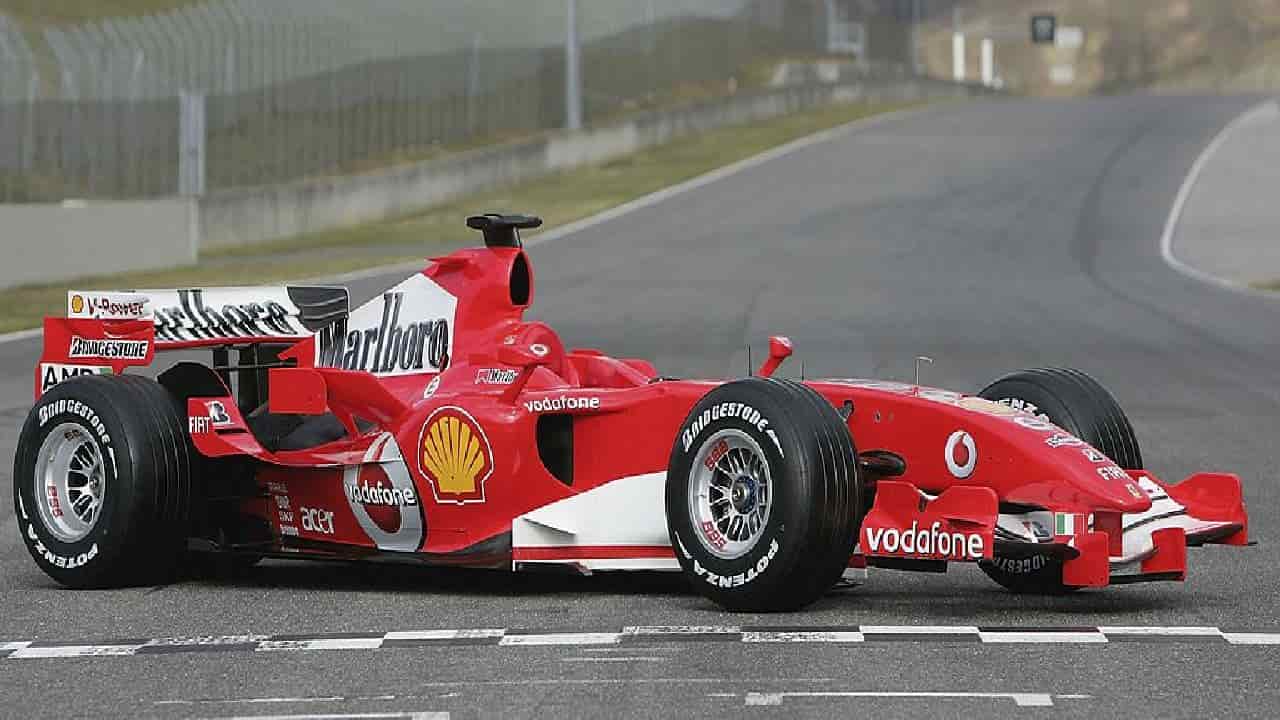Ferrari in pista al Mugello con un pilota d'eccezione: il video stupisce i fan