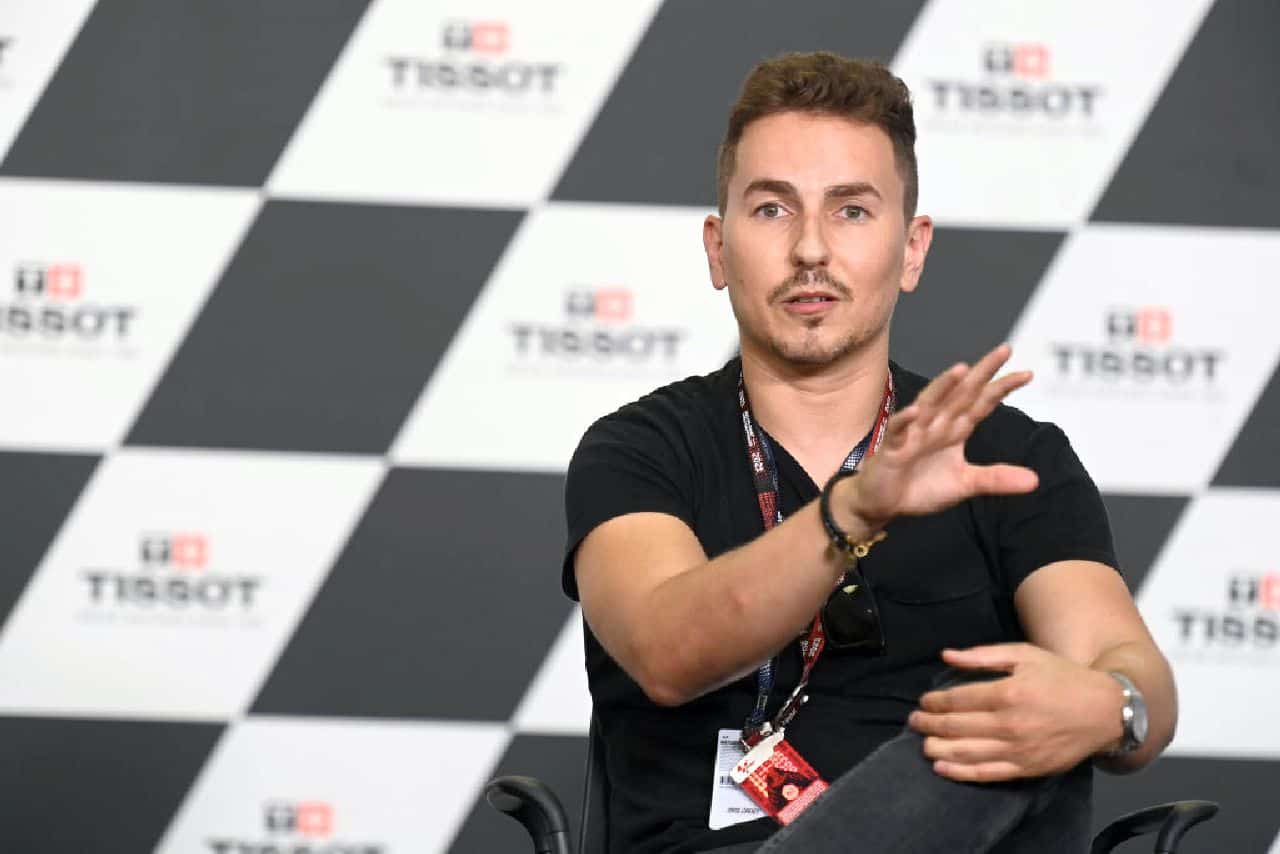 Lorenzo e il curioso aneddoto su Valentino Rossi: "A Jerez ho rischiato"