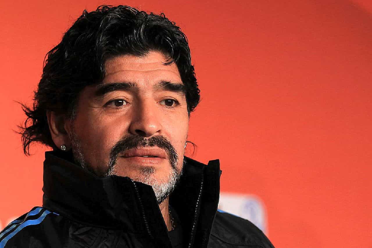 Maradona e le sue Auto, dalle Ferrari alle Bmw. Alcune sono inconsuete