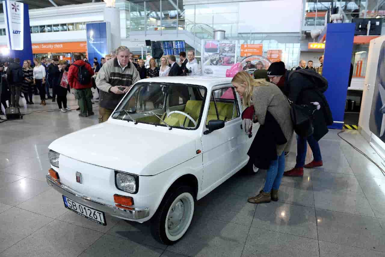 Fiat 126, l'inaspettato regalo di Natale fa impazzire di gioia l'ex campione