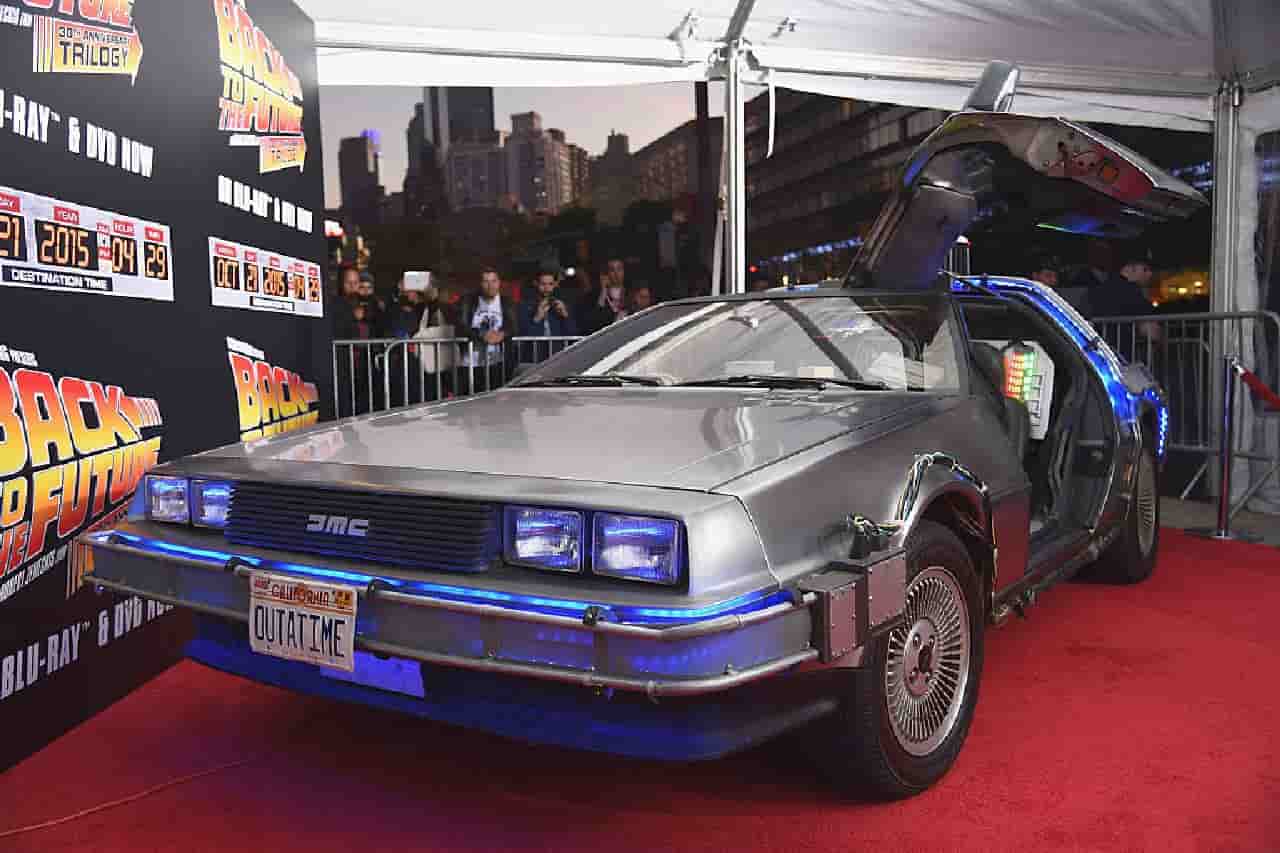 Ritorno al Futuro, la mitica DeLorean diventa elettrica: il progetto