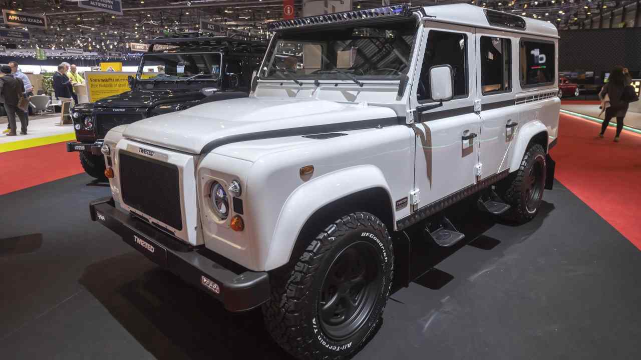 Land Rover Defender