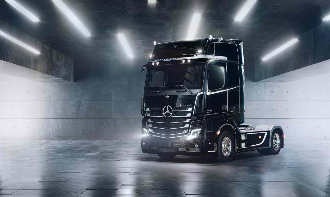 Mercedes Actros L Driver Extent+