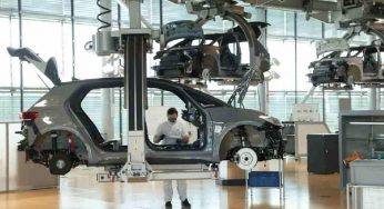 Auto, crolla ancora la produzione: i dati aggiornati a fine 2021