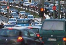Studentessa bloccata in autostrada per ore: l'epilogo è sorprendente