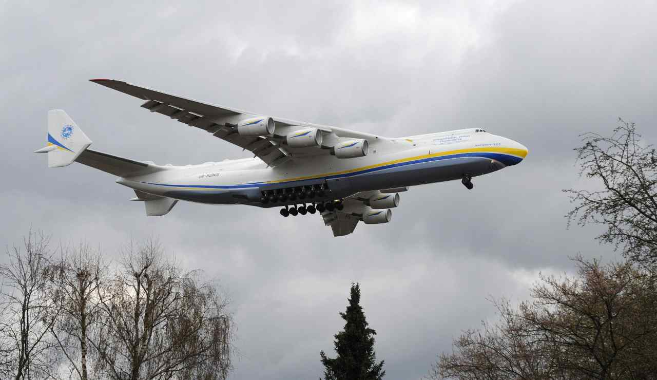 Antonov AN-225