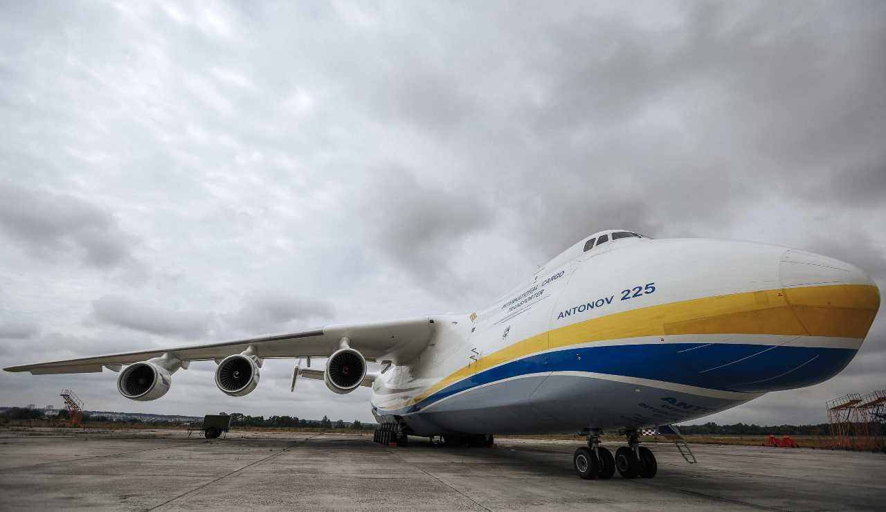 Antonov AN-225