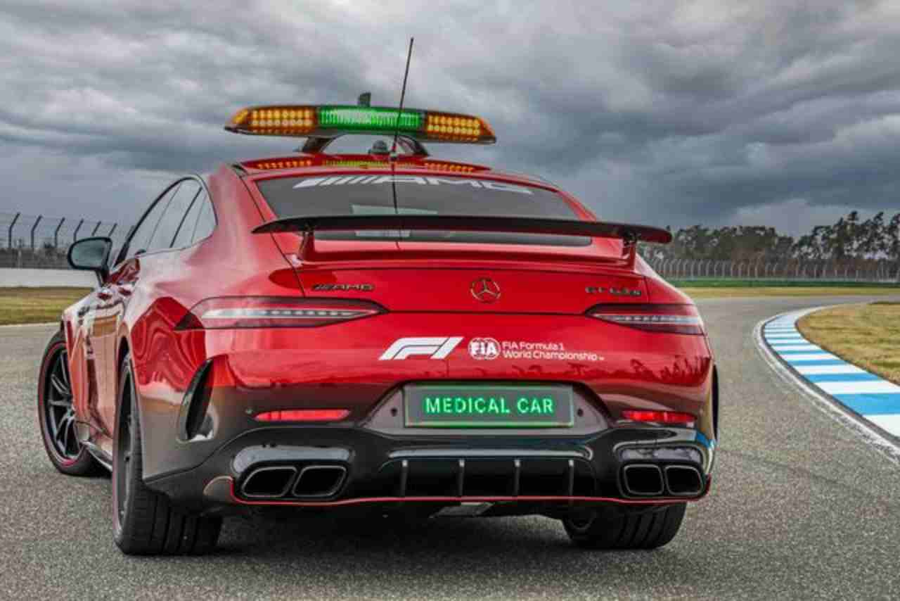 F1 Medical Car Mercedes GT 63 S