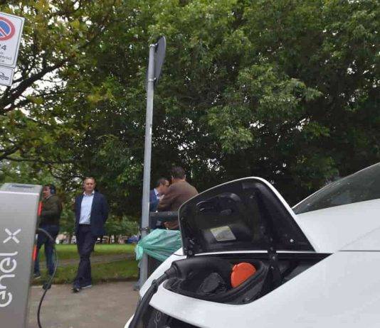 Auto Elettriche, quanto dura la Batteria: la risposta a uno dei dubbi più comuni