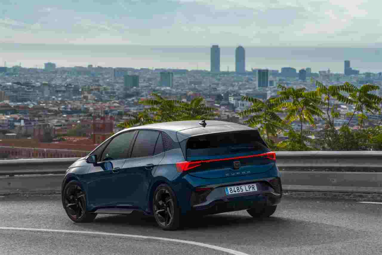 CUPRA Born e-Boost 231 CV