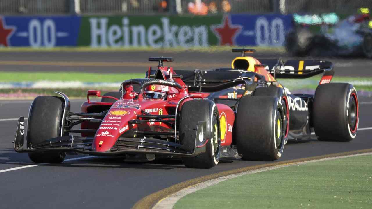 Leclerc e Verstappen