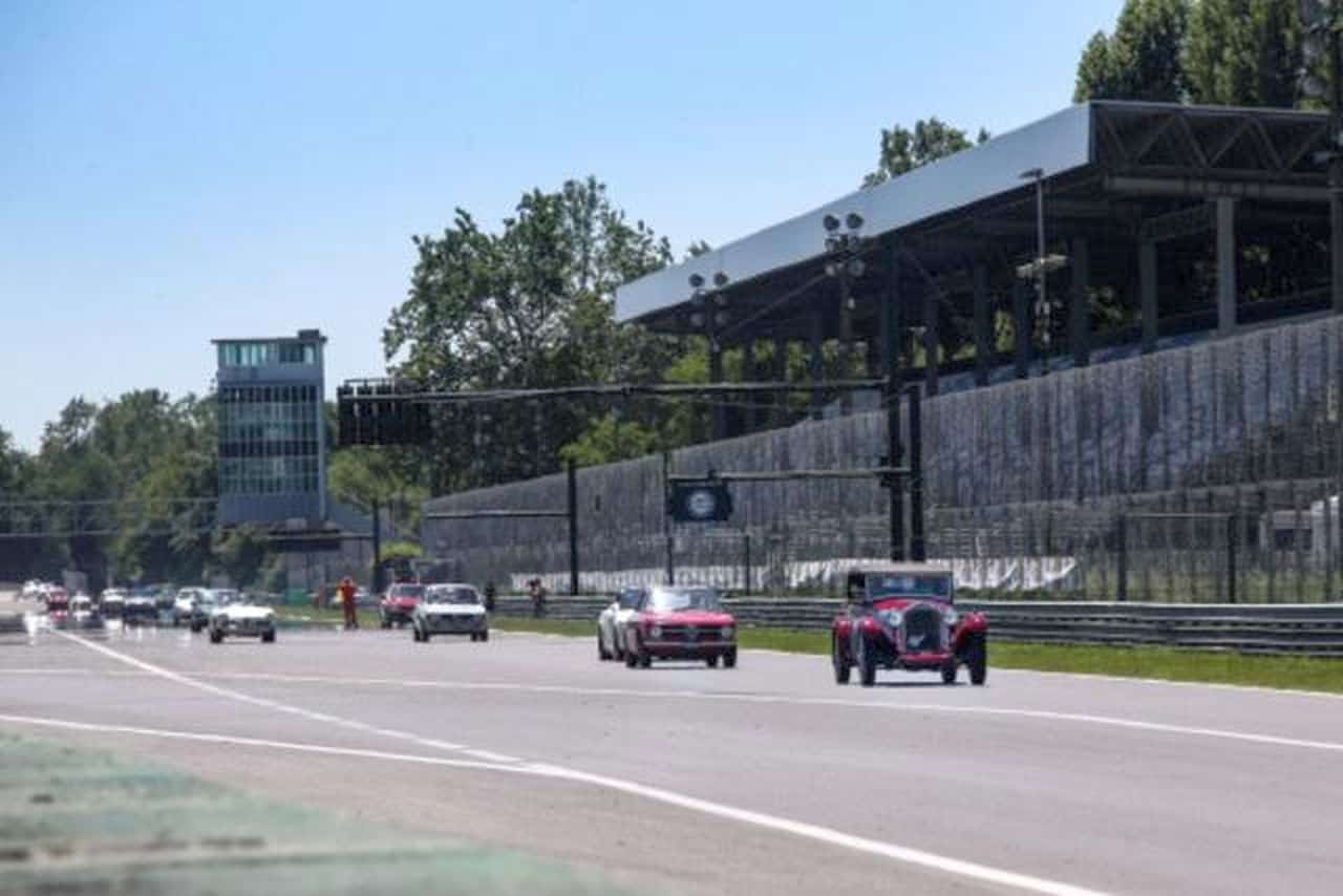 Auto Storiche, a Monza la sfilata su pista per il Festival Aci