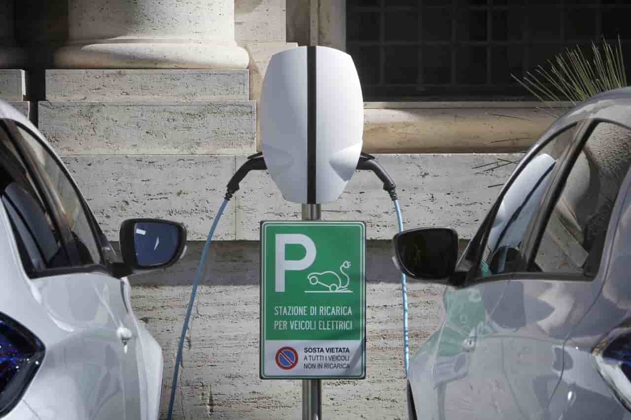 Auto Elettriche più vendute a marzo: in vetta c'è un modello straniero