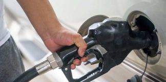 Prezzo benzina, ancora aumenti: ma arriva finalmente una buona notizia