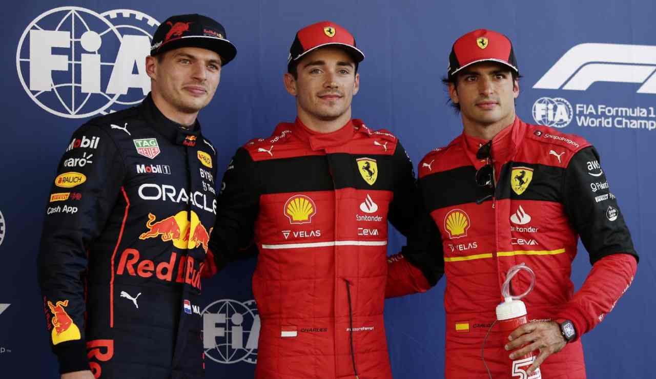 Leclerc con Sainz e Verstappen