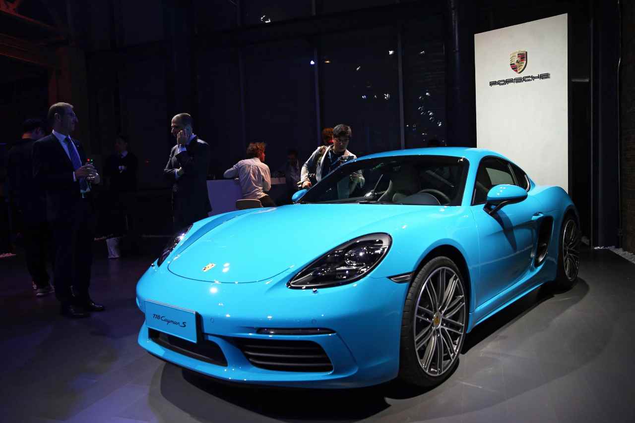 Porsche Cayman 718