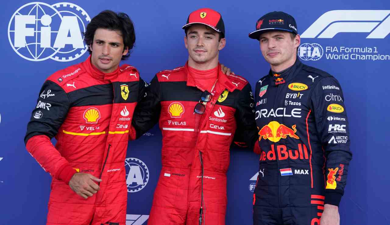 Sainz Leclerc e Verstappen