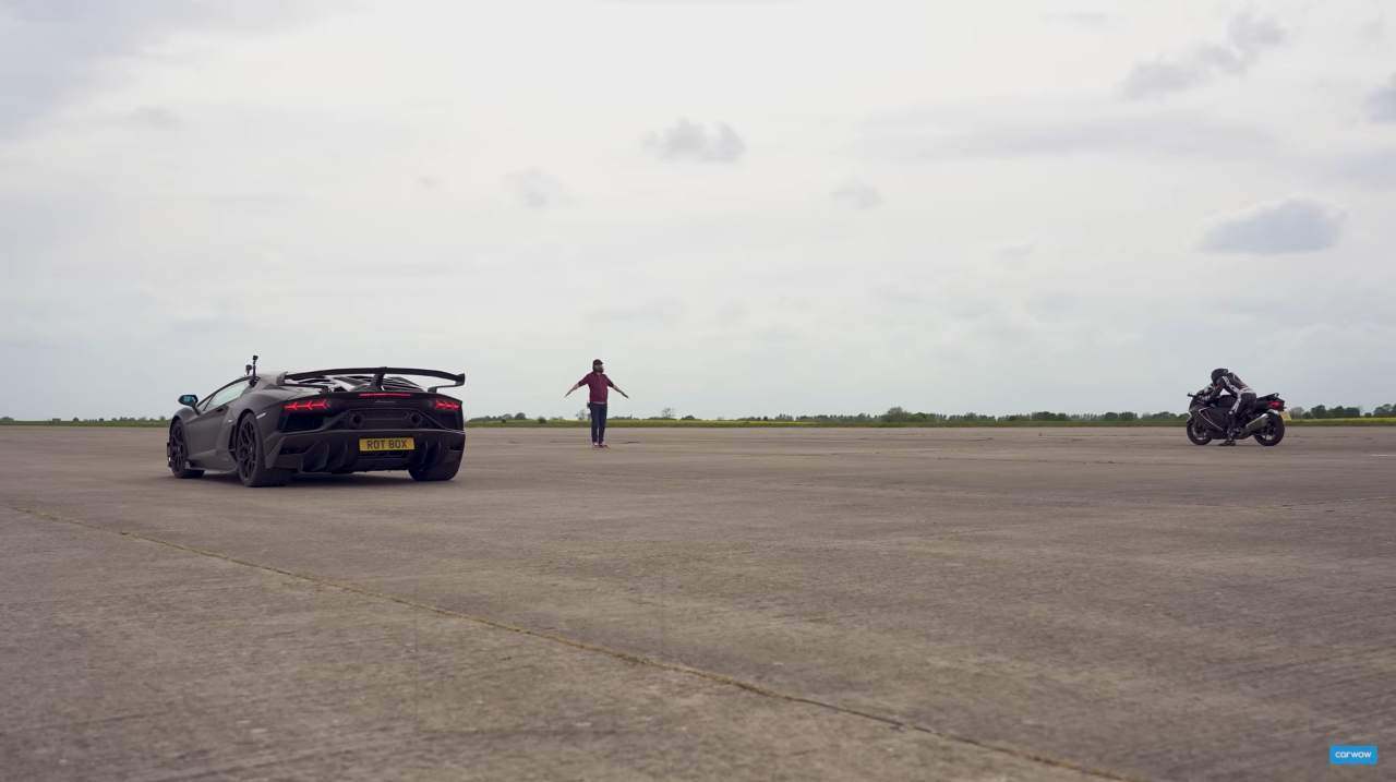 Lamborghini Aventador Suzuki Hayabusa