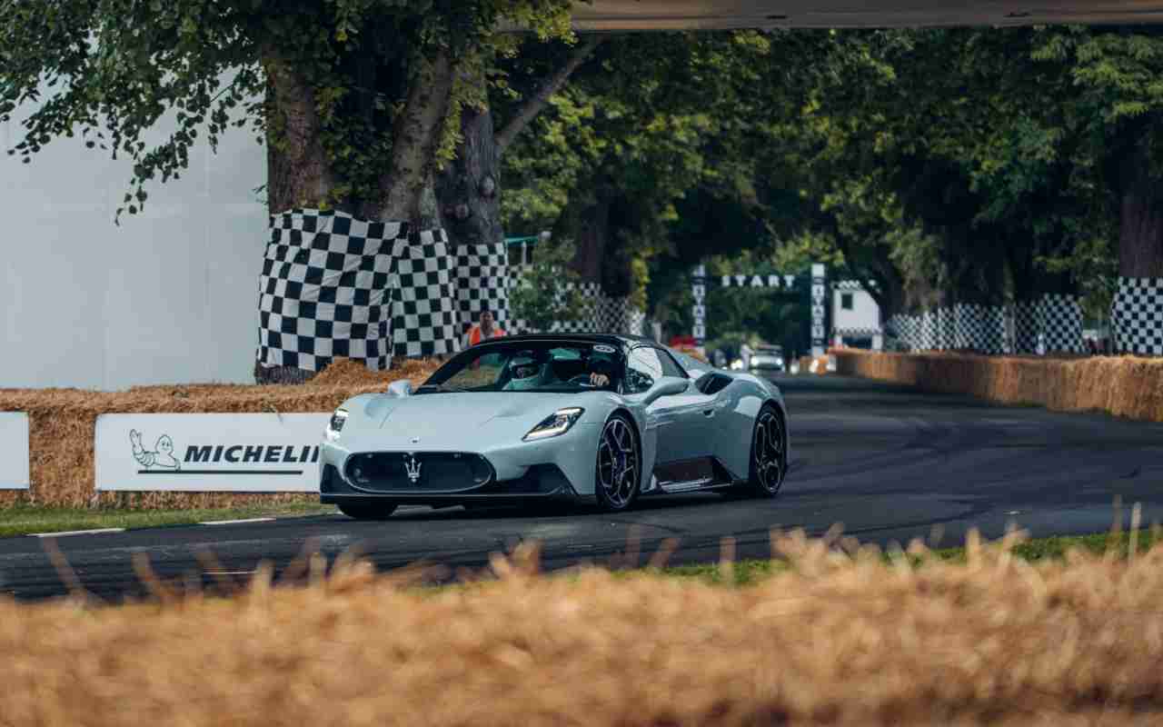 Maserati MC20