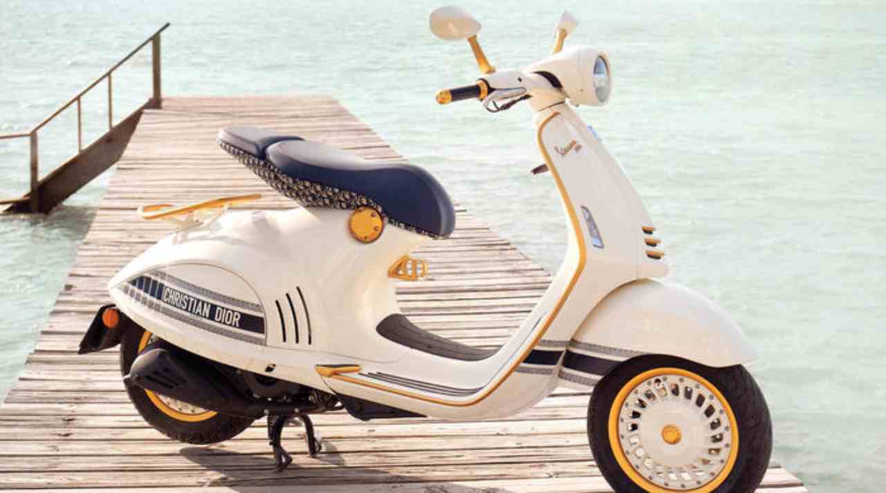 Vespa 946 Christian Dior