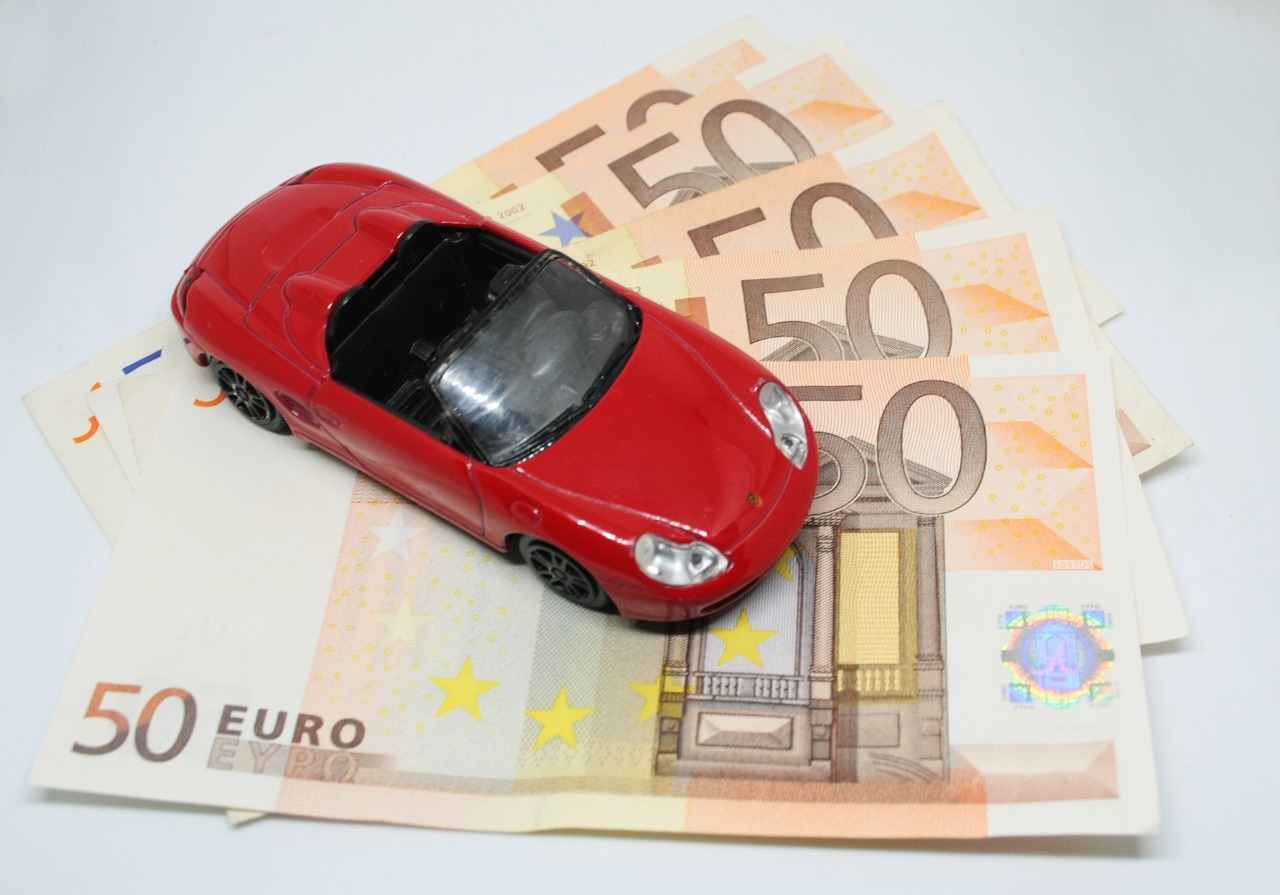 Car insurance, with these tips you can save on cost: follow them and you will spend less