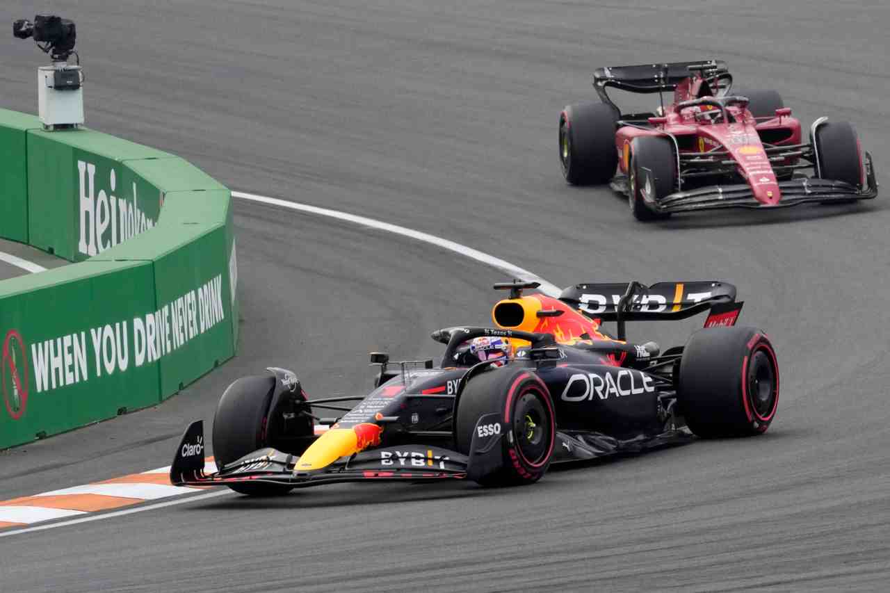 Max Verstappen Red Bull Ferrari F1