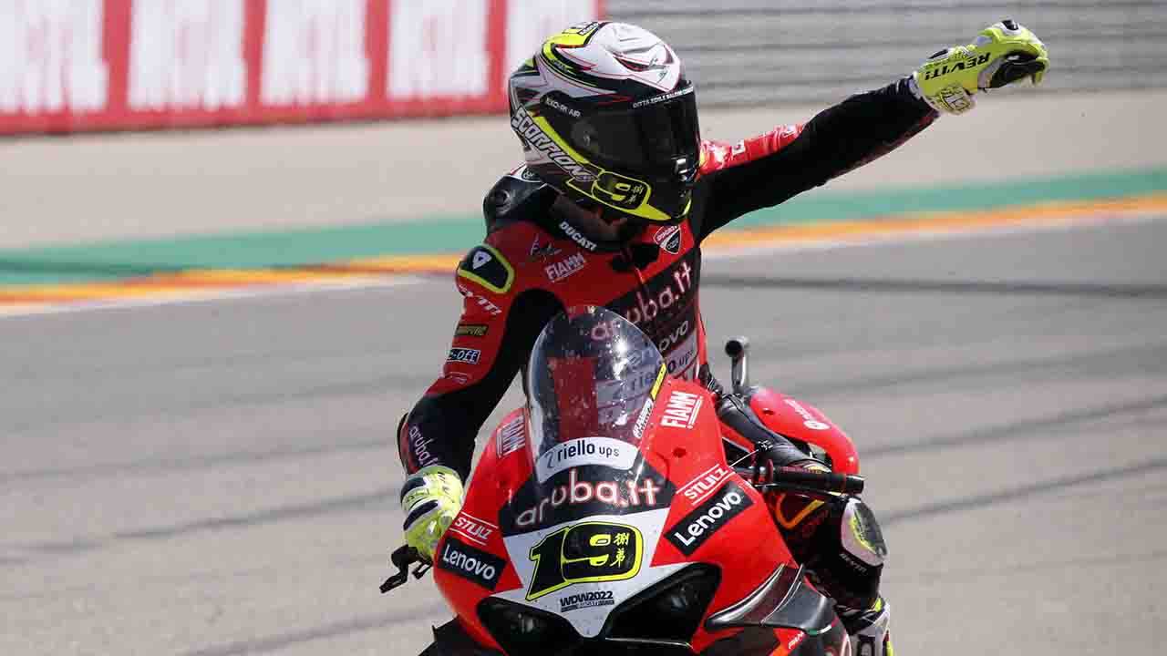 Superbike Automotorinews 100922 Bautista