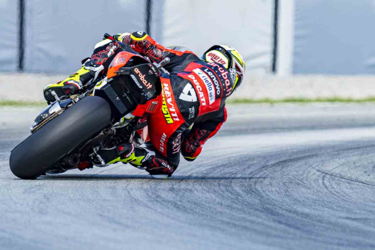 Alvaro Bautista Automotorinews 11-10-2022