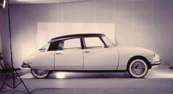 La DS19 compie 67 anni: il Salone dell’Auto di Parigi la celebra in modo speciale