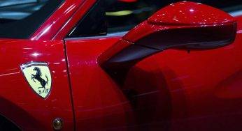 Ferrari, la scelta del pilota esalta i fan: impossibile non riconoscerla – Video