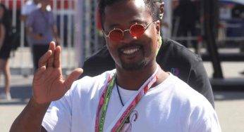 Patrice Evra “veste” la sua Auto: l’abito è inconfondibile, impossibile non riconoscerlo
