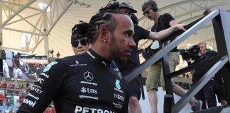 Lewis Hamilton affranto
