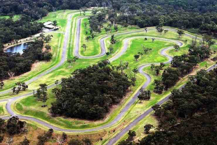 Superauto Ferrari addio patente