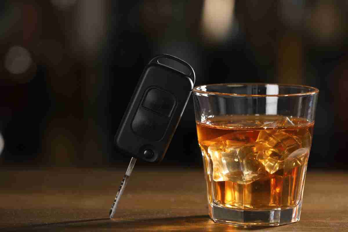 Alcool auto guida