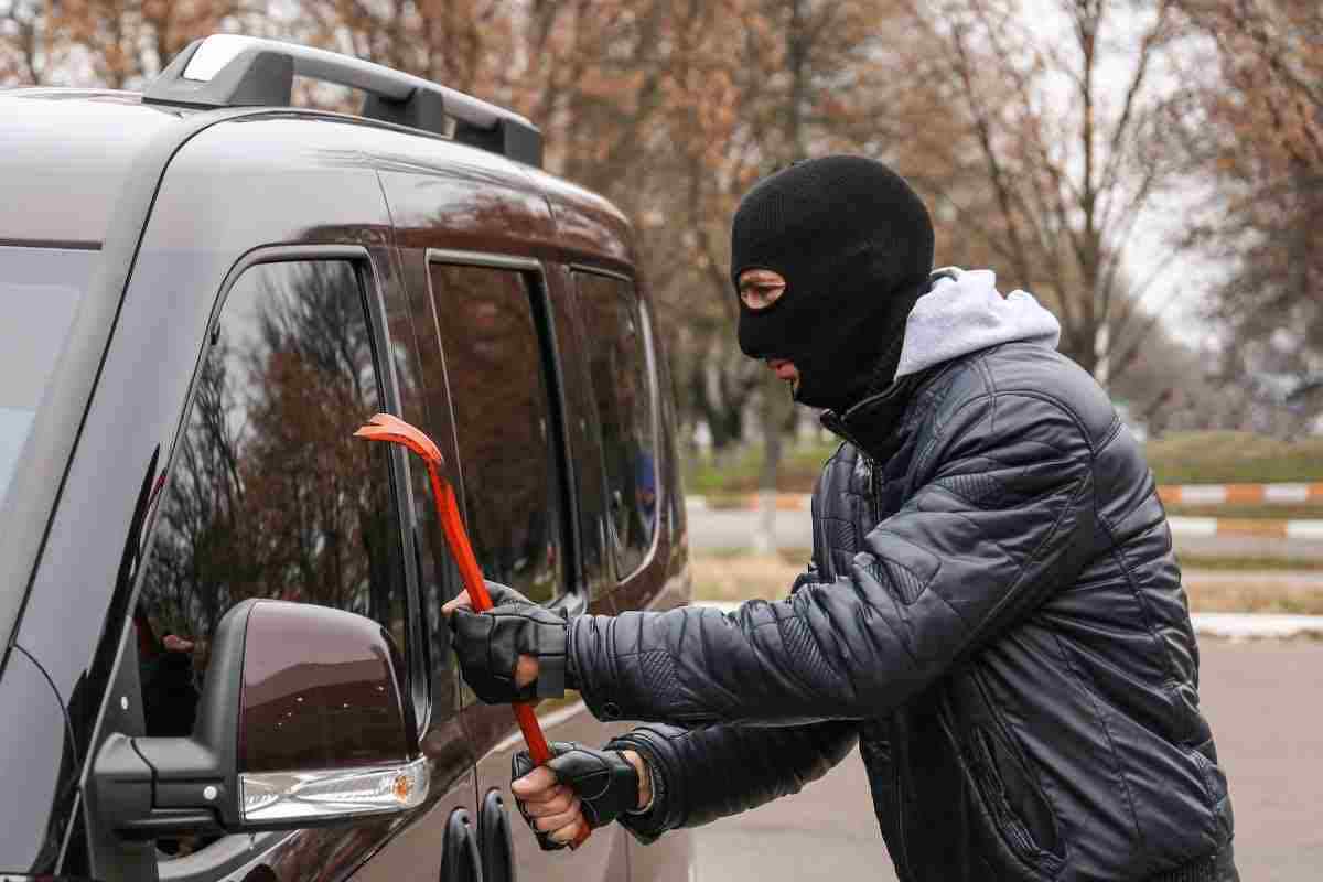 Auto ladro trucco
