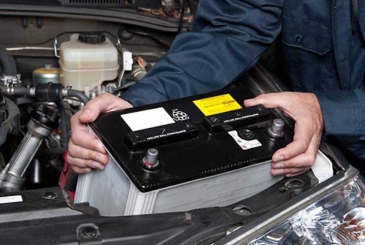 Batteria auto sostituita