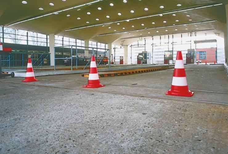 Coni auto parcheggio