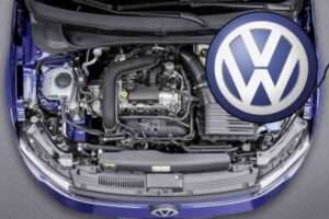 Questo motore trova spazio sotto il cofano di numerosi modelli, dalle citycar alle compatte, ed è parte della famiglia di propulsori modulari EA211
